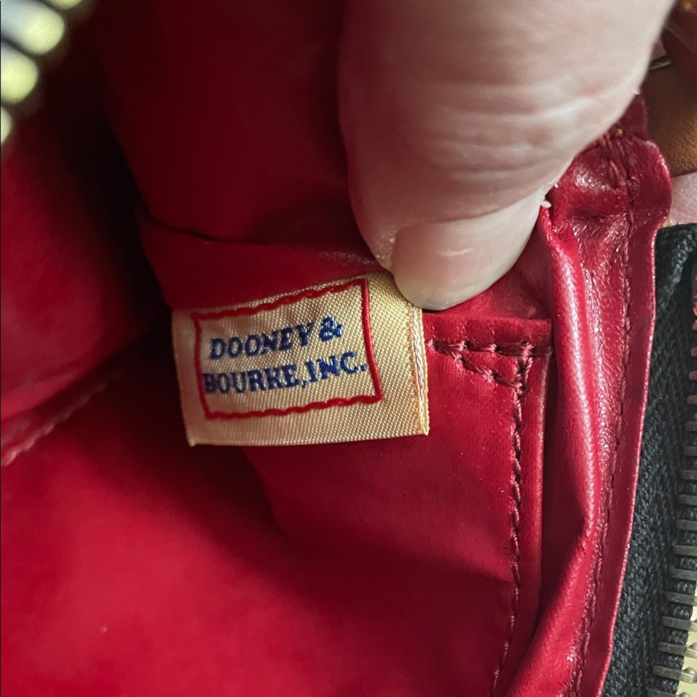 Dooney & Bourke Giraffe Wristlet - Picture 4 of 6